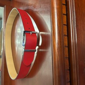 Lauren Ralph Lauren women’s Resort 21 Buff / Red Reversible Leather size M